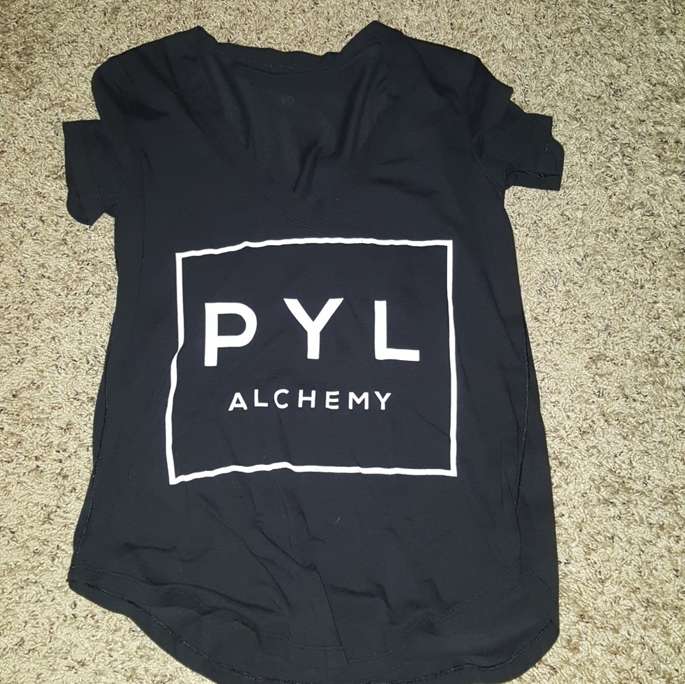 Lululemon Tee